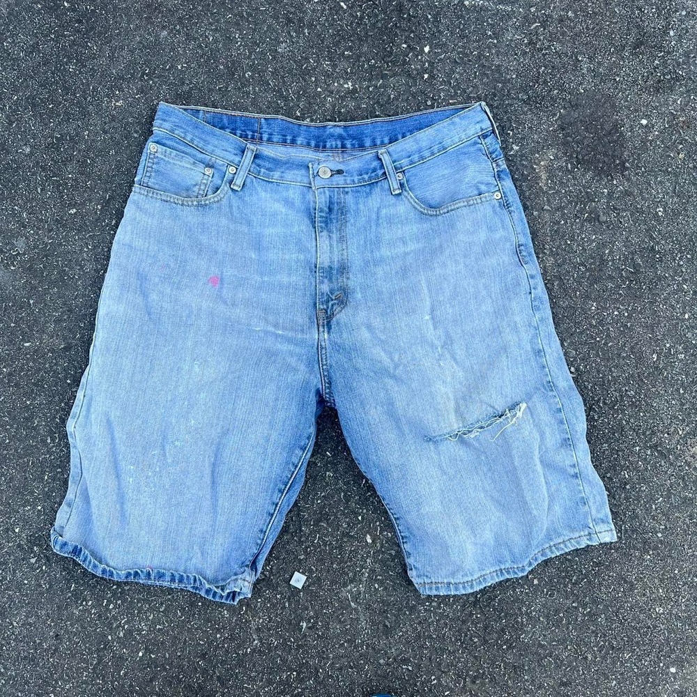 1990s Levi's distressed Jean Shorts size 36"
